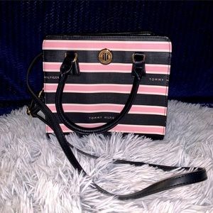 Tommy purse!!